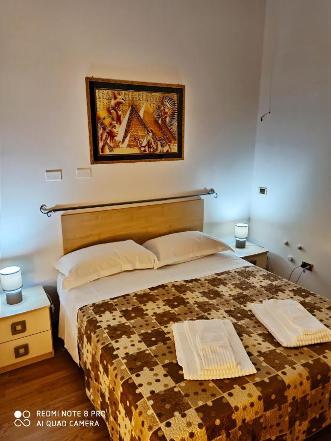 Rooms Center Wolf - Matrimoniale E Comunicanti Matera Eksteriør billede